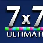 Duże, białe cyfry 7 x 7 z napisem ULTIMATE poniżej na granatowym tle, oddzielone kolorowym, kwadratowym wzorem
