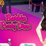 Kobieta w eleganckiej, białej sukience z długimi falującymi włosami, stojąca na różowym tle z napisem Barbie Party Diva