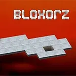 Bloxorz Czerwone tło z kamiennym bloczkiem na szarej platformie z otworem obok oraz napisem z pikseli