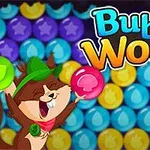 Wesoły wiewiórka z zielonym kapeluszem trzymająca różową bańkę na tle kolorowych baniek i napisu Bubble Woods