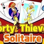 Dwie karty do gry z postaciami w orientalnych strojach otoczone monetami i napisem Forty Thieves Solitaire