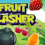 Napis Fruit Slasher na tle z owocami, bombą i kolorowym krajobrazem