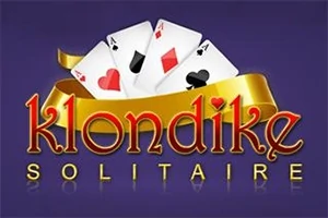 Karty do gry z czerwonymi i czarnymi symbolami oraz napis Klondike Solitaire na fioletowym tle