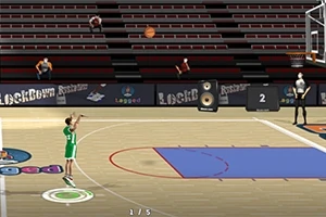 Zawodnik w zielonym stroju wykonuje rzut do kosza na pustej hali sportowej