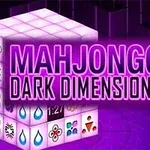 Fioletowa, trójwymiarowa kostka z symbolami po bokach na tle ciemno-fioletowego gradientu, z wyróżniającym się napisem MAHJONGG DARK DIMENSIONS