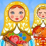 Dwie kolorowe laleczki matrioszki z detalami kwiatowymi na tle nieba