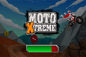 Motocyklista w czerwono-białym stroju wykonuje akrobację na motorze w górskim krajobrazie na tle dużego napisu Moto Xtreme