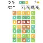 Kolorowa siatka z kwadratami o numerach, w tym 16, 8, 4, 2, oraz 32, ułożonymi na białym tle z elementami menu u góry