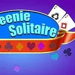 Niebiesko-fioletowe tło z nazwą Queenie Solitaire otoczoną kartami do gry i czerwonym paskiem z symbolami karcianymi