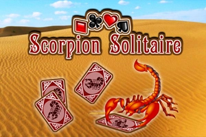 Pustynny krajobraz z czerwonym skorpionem trzymającym karty do gry na piasku oraz napis Scorpion Solitaire