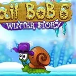 Ślimak w fioletowym kapeluszu porusza się po zimowym krajobrazie, na tle którego znajduje się bałwan z cylindrem i napis „Snail Bob 6: Winter Story”