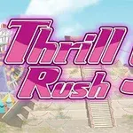Duży różowy napis Thrill Rush 5 na tle wesołego miasteczka z widocznym diabelskim młynem i schodami
