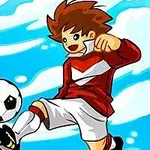Postać w czerwonym stroju piłkarskim kopiąca piłkę na tle nieba z chmurami