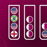 Trzy probówki zawierające flagi USA, Brazylii, Kataru i Anglii na bordowym tle z piłką nożną